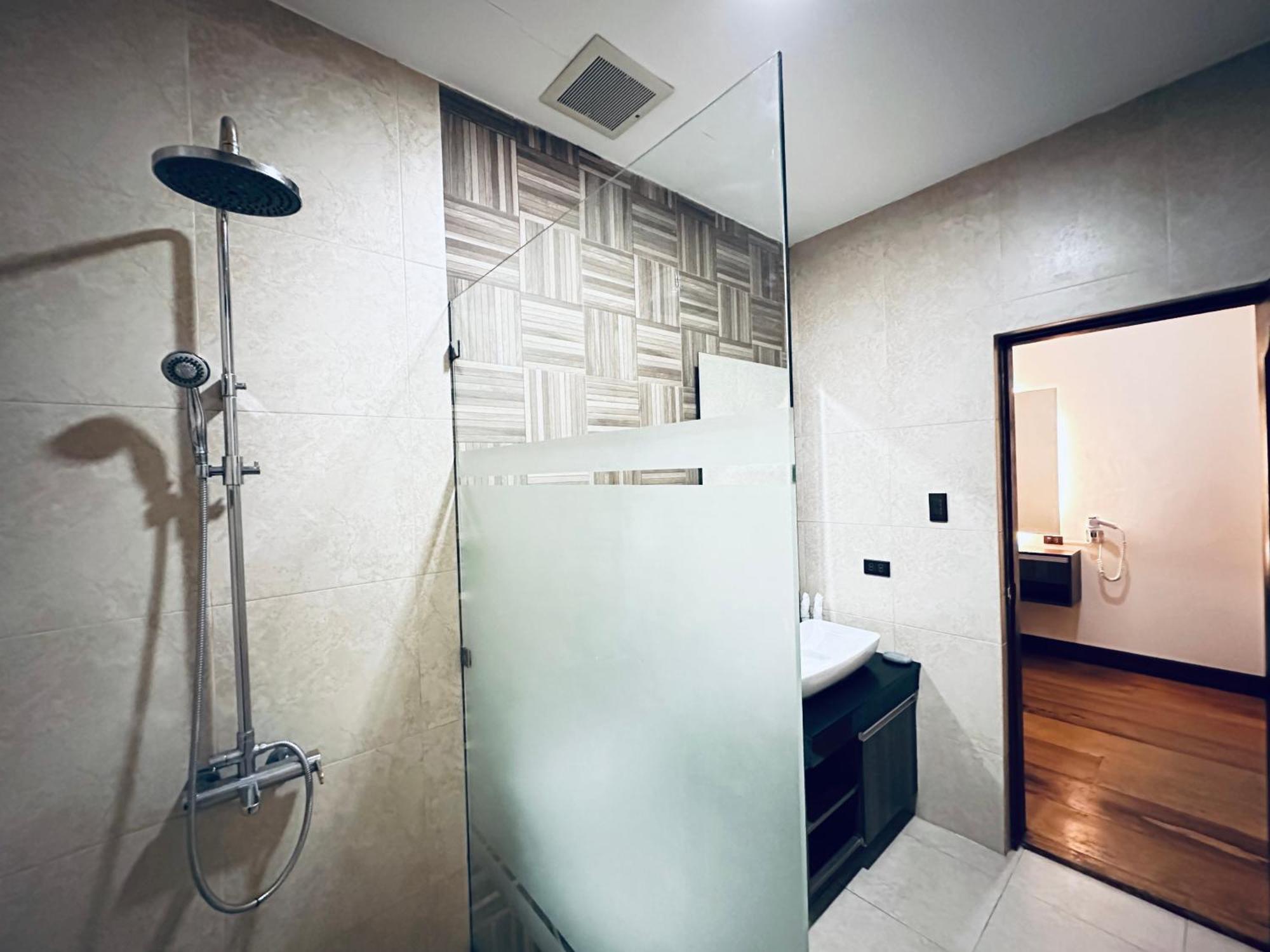 Vigan Plaza Hotel Екстер'єр фото