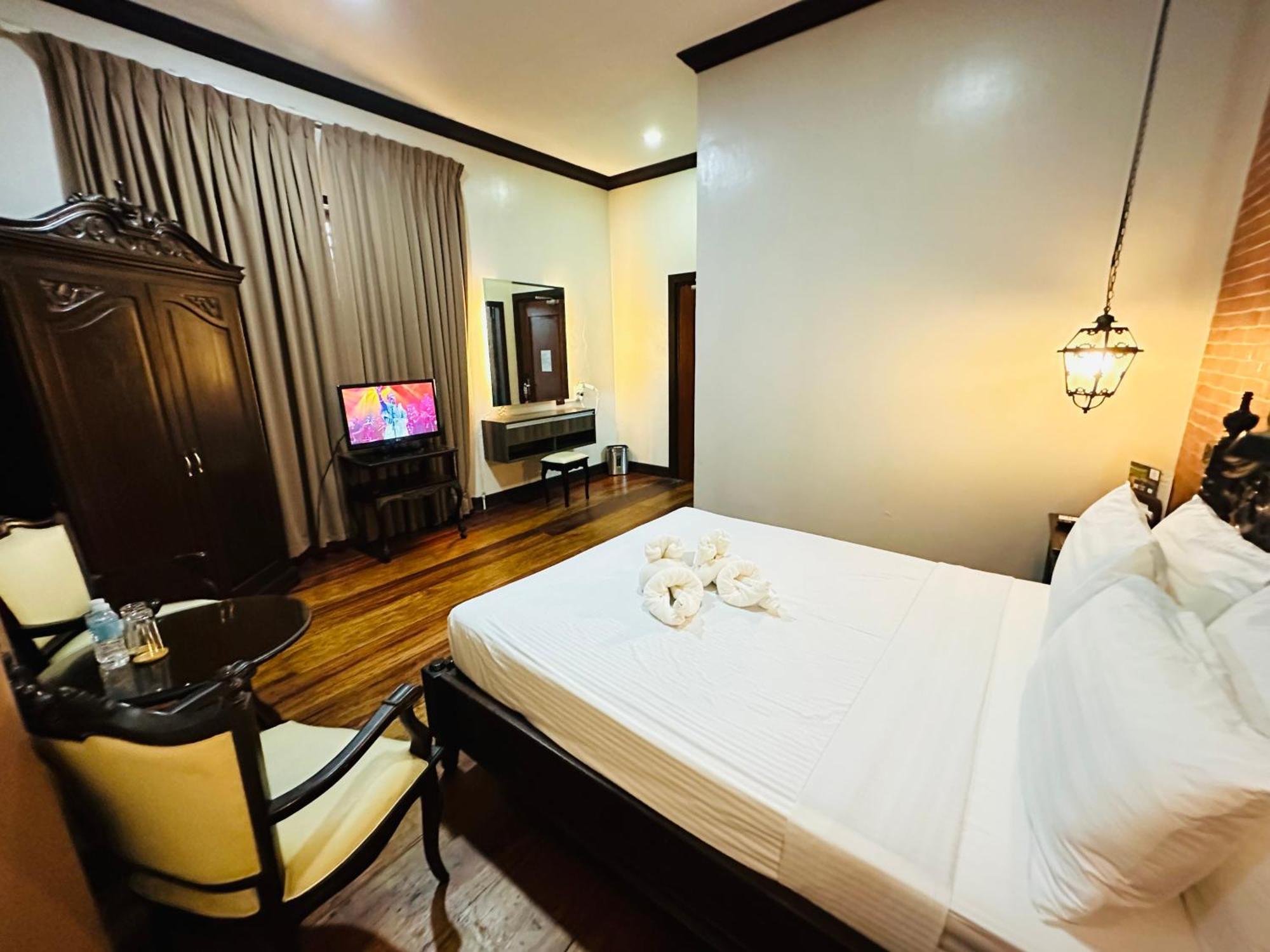 Vigan Plaza Hotel Екстер'єр фото