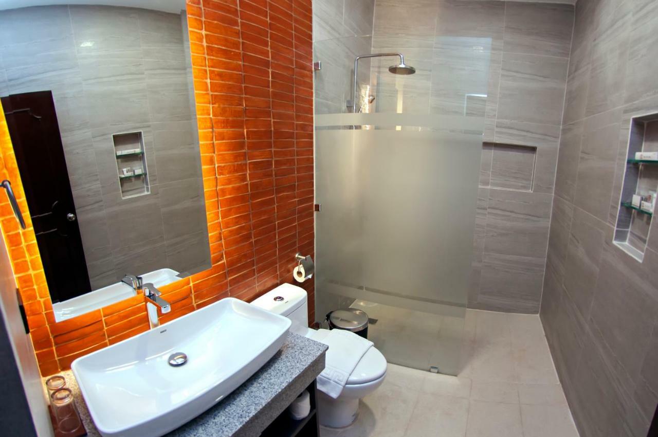 Vigan Plaza Hotel Екстер'єр фото