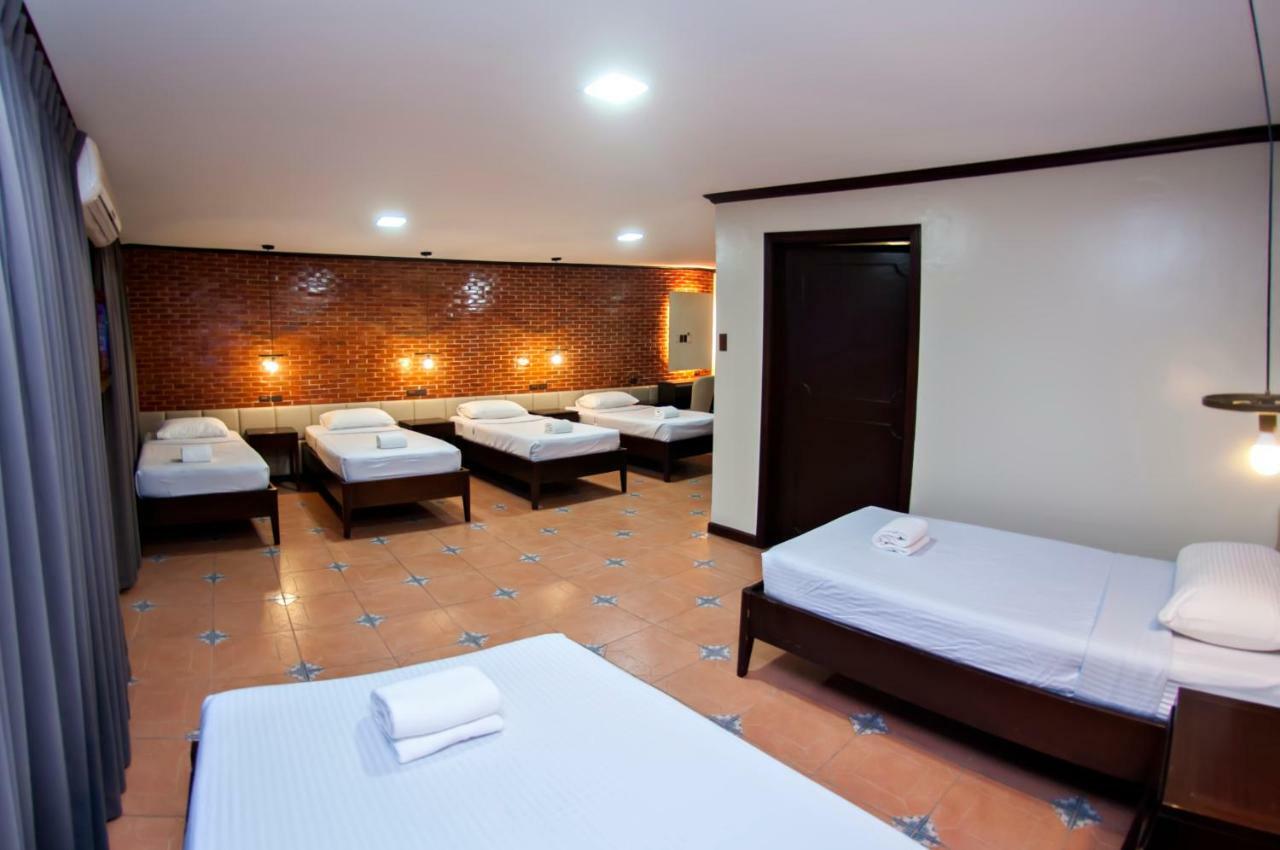 Vigan Plaza Hotel Екстер'єр фото