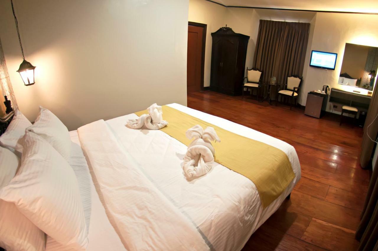 Vigan Plaza Hotel Екстер'єр фото