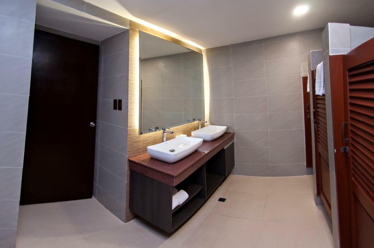 Vigan Plaza Hotel Екстер'єр фото