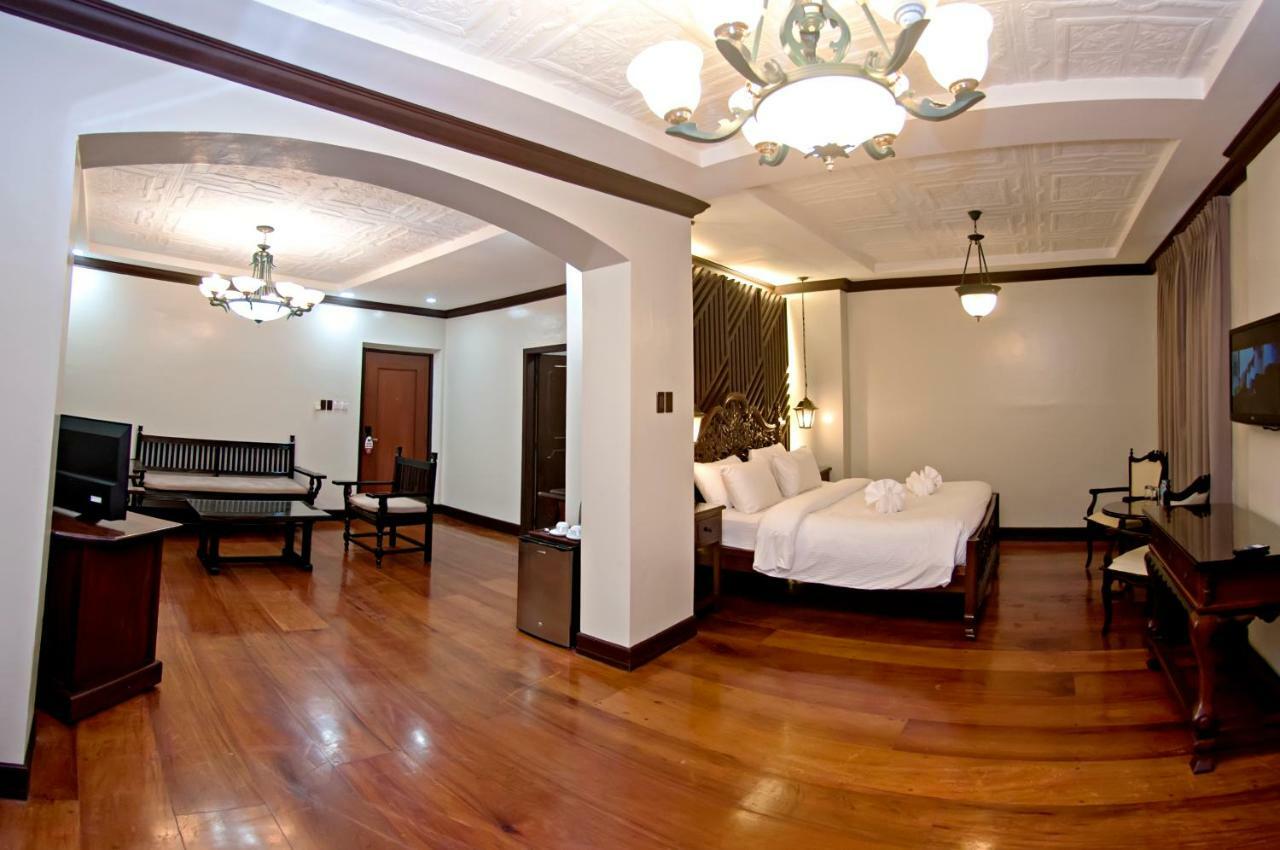 Vigan Plaza Hotel Екстер'єр фото