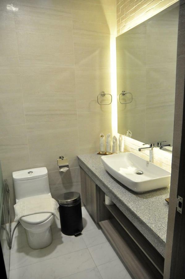 Vigan Plaza Hotel Екстер'єр фото